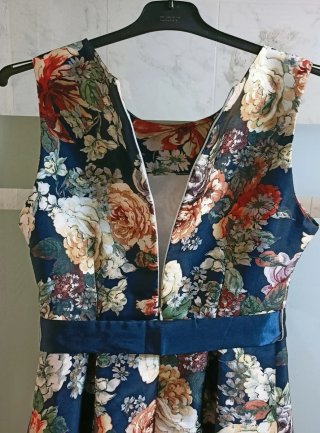 Vestido floral eventos.
