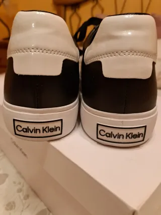 Tenis Calvin Klein Negros
