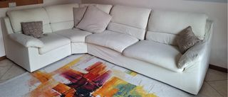 Divano angolare bianco e multicolore