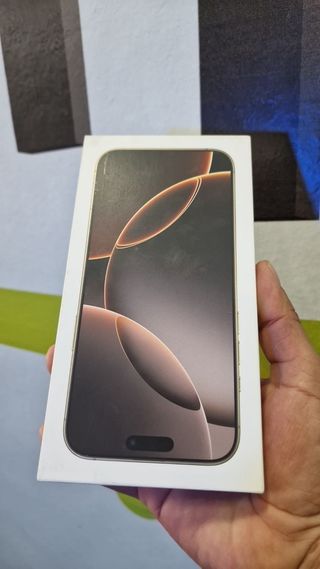 iPhone 16 Pro Max 256GB Titanio Dorado