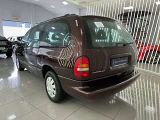 CHRYSLER Grand Voyager SE 2.4