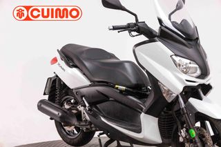 YAMAHA XMAX 250