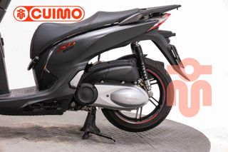 HONDA SCOOPY SH300i