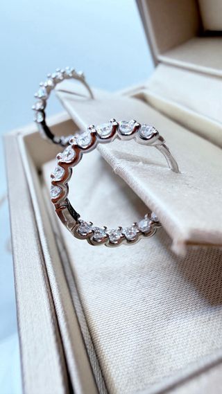 Orecchini Cerchio Moissanite GRA Certificati