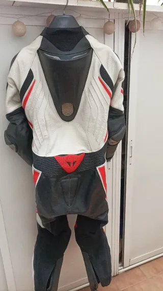 Mono Dainese Laguna Seca Talla 52