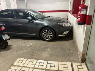 Plaza de garaje en Huelva para moto pequeña.