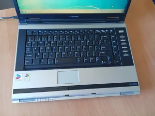 TOSHIBA SATELLITE M70-155 ordenador portátil