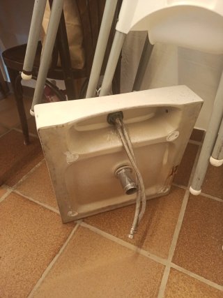 Lavabo sobre encimera + Grifo