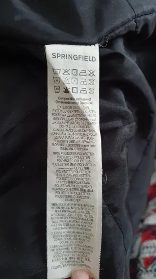 Cazadora verde con cordón ajustable