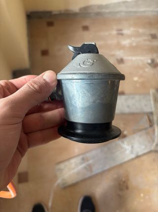 Regulador bombona gas 30 mbar 2 kg/h