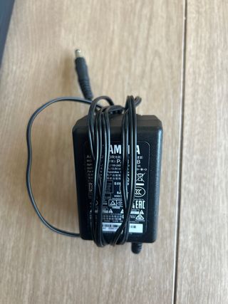 Piano Yamaha Piaggero NP-15 sin usar