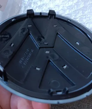 Logo frontal Volkswagen negro