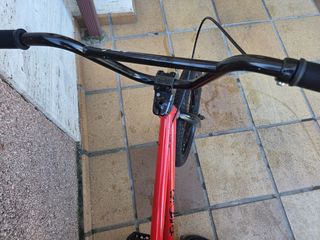 Bmx Revo Roja con freno trasero