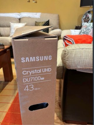 Samsung Crystal UHD DU7100 43 Smart TV