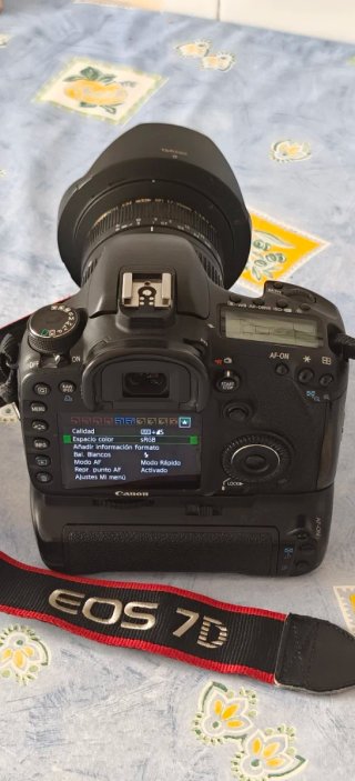 Canon EOS 7D Cámara DSLR +objetivo Tamron 17/35 DI
