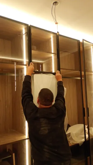 Busco ayudante de carpintería