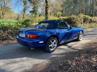 Mazda MX-5 1.8L 1999