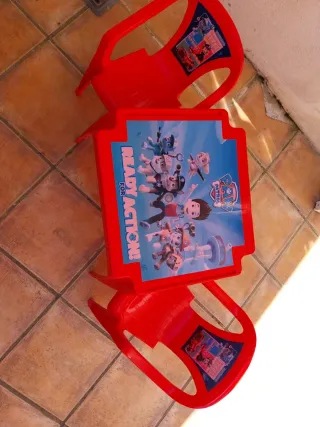 Mesa y 2 sillas infantiles Paw Patrol