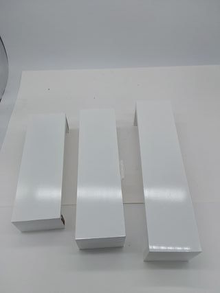 SONGMICS LWS40WT - Juego de 3 estantes de pared modernos, estantes flotantes de tablero DM con acabado de alto brillo y montaje