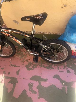 Bicicleta BMX infantil negra