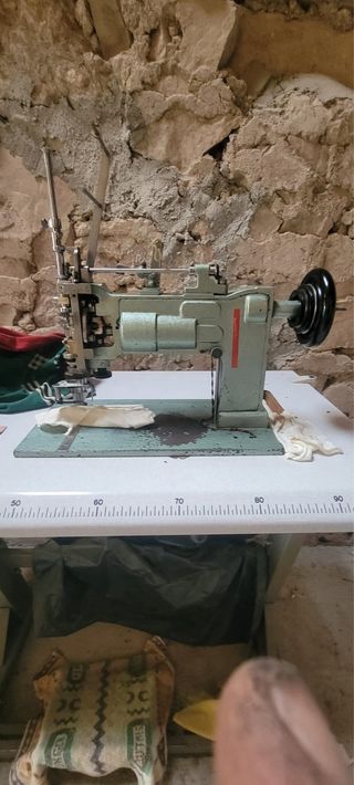 Máquina de bordar Cornely LD