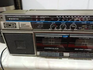 Radiocasete Sanyo 2 Vías Altavoz Doble Cassette