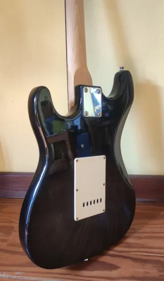 Guitarra Eléctrica Negra