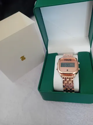 Reloj Tous Dorado Digital