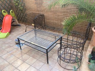 Muebles de forja exterior con cristal