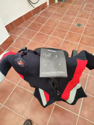 Traje de buceo Subacua corto 7'5mm XL NUEVO