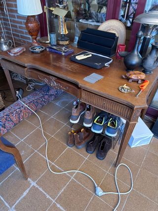 Mesa de escritorio de madera