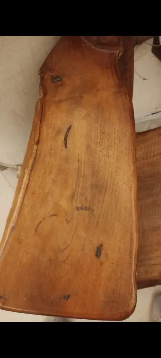 Mesa y Butaca Madera Olivo diseño único.