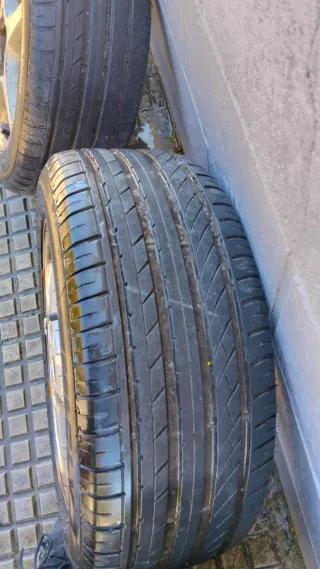 Llantas Toyota Celica con Neumáticos