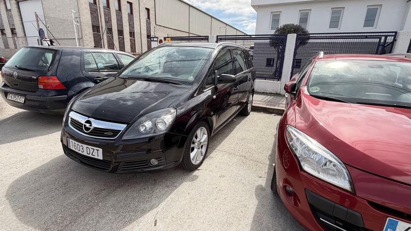 Opel Zafira 2006 - foto 1