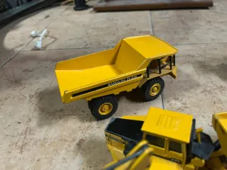 Modelli di Macchine Gialle per Costruzione