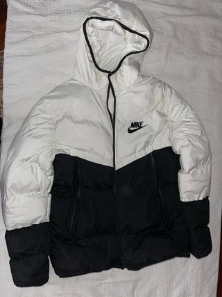 Chaqueta Nike Blanca y Negra