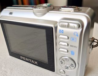 Cámara Pentax Optio E10 6MP 3x Zoom