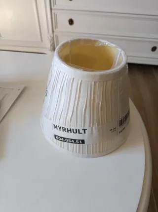 Tulipa lámpara IKEA MYRHULT