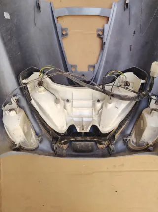 Frontal Yamaha Majesty 125 completo con luces