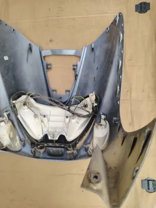 Frontal Yamaha Majesty 125 completo con luces