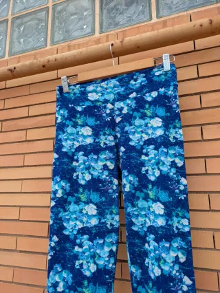 Leggings tacto aterciopelado azul floral