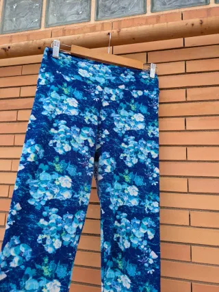 Leggings tacto aterciopelado azul floral