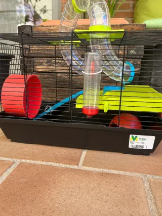 Jaula para hámster con accesorios