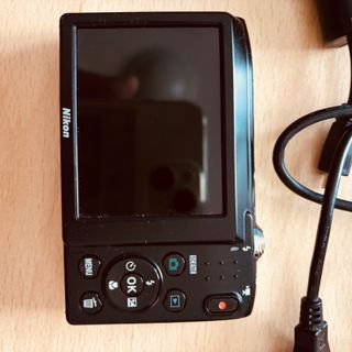 Nikon Coolpix S2600 Fotocamera Digitale Oro