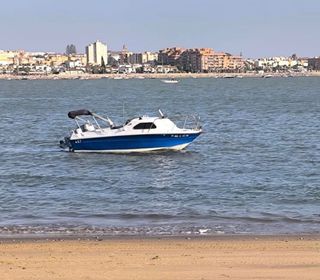 Se vende barco cabinado