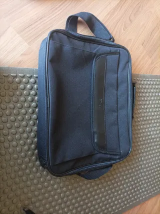 Pack Asus: Portátil, funda, ratón HP, placa refri