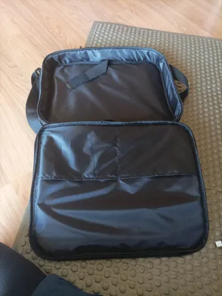 Pack Asus: Portátil, funda, ratón HP, placa refri