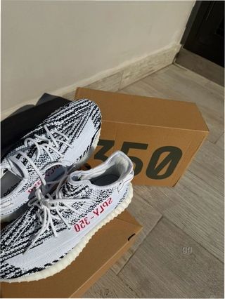 Adidas Yeezy Boost 350 V2 Zebra 42.5