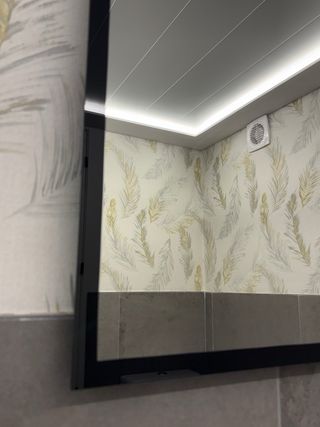 Espejo Baño LED Negro y Blanco