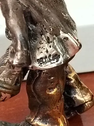 Escultura payaso músico plata y bronce